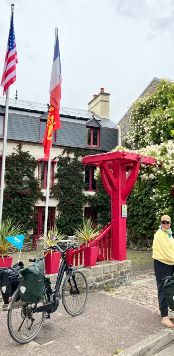 hotel-velomaritime-saint-vaast.jpg