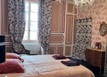 Chambres d'hôtes > La Tour Cachée