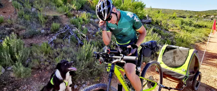 voyager-a-velo-avec-son-chien-fred.jpg