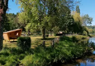 Camping des bords de Vire à Tessy-Bocage