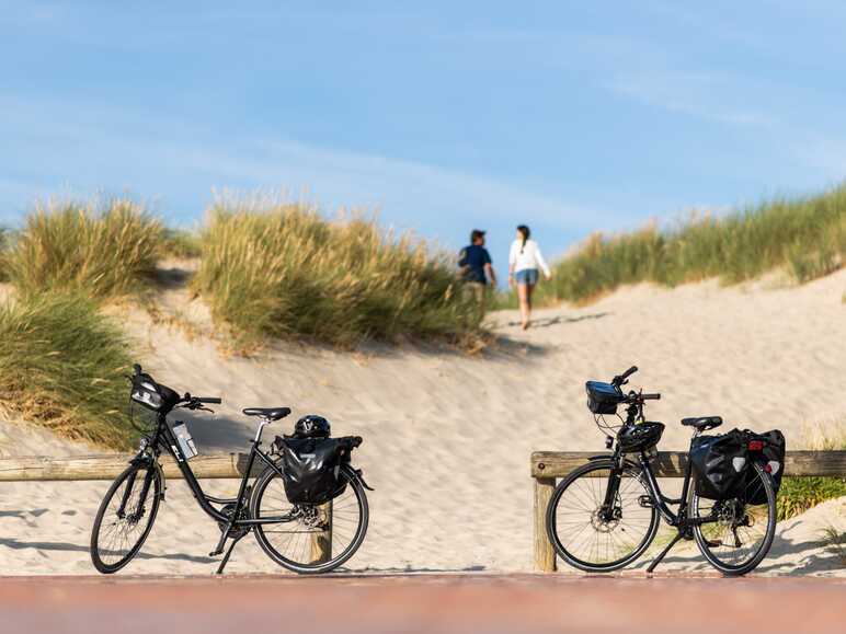 Piste cyclable au pied des plages à Bray-Dunes